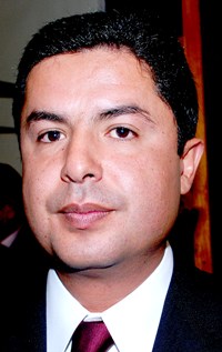 Enrique Flores Mendoza